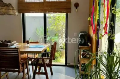 Casa com 3 quartos à venda na Servidão Venâncio Bernardino das Chagas, 1, Rio Tavares, Florianópolis, 115 m2 por R$ 999.000