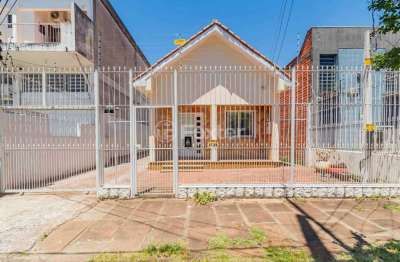 Casa com 4 quartos à venda na avenida frança, 399, navegantes, porto alegre, 164 m2 por r$ 468.000