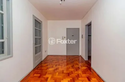 Kitnet / stúdio à venda na rua general joão telles, 94, bom fim, porto alegre, 24 m2 por r$ 205.000