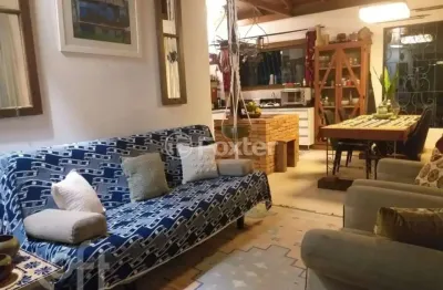 Casa com 4 quartos à venda na servidão vila dos sabiás, 430, são joão do rio vermelho, florianópolis, 148 m2 por r$ 680.000