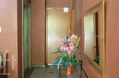 Apartamento com 3 quartos à venda na rua cônego viana, 65, rio branco, porto alegre, 117 m2 por r$ 1.070.000