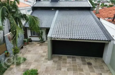 Casa com 4 quartos à venda na rua luiz voelcker, 735, três figueiras, porto alegre, 340 m2 por r$ 2.650.000