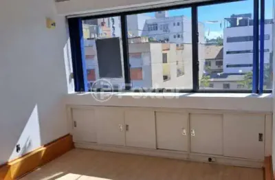 Sala comercial com 1 sala à venda na rua itapeva, 80, passo da areia, porto alegre, 34 m2 por r$ 122.000