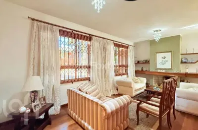 Casa com 3 quartos à venda na rua doutor derly monteiro, 635, jardim itu sabará, porto alegre, 301 m2 por r$ 1.600.000