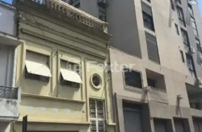 Casa com 3 quartos à venda na rua general bento martins, 619, centro histórico, porto alegre, 253 m2 por r$ 1.400.000