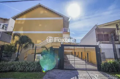 Casa em condomínio fechado com 3 quartos à venda na rua juruá, 63, jardim são pedro, porto alegre, 177 m2 por r$ 750.000