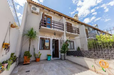 Casa com 3 quartos à venda na rua doutor walter winkler, 170, guarujá, porto alegre, 77 m2 por r$ 550.000