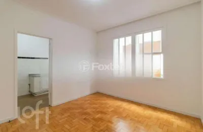 Apartamento com 2 quartos à venda na rua grão pará, 94, menino deus, porto alegre, 63 m2 por r$ 300.000