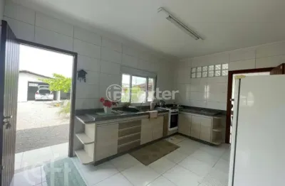 Casa com 3 quartos à venda na rua ipanema, 425, enseada de brito, palhoça, 100 m2 por r$ 958.000