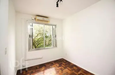 Apartamento com 2 quartos à venda na rua hipólito da costa, 231, santa tereza, porto alegre, 46 m2 por r$ 213.000