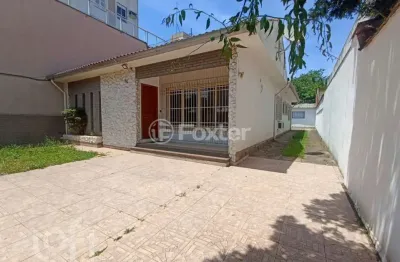 Casa com 3 quartos à venda na rua alberto torres, 36, centro, canoas, 176 m2 por r$ 945.000
