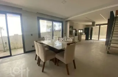 Casa com 4 quartos à venda na rua luiz voelcker, 522, três figueiras, porto alegre, 220 m2 por r$ 2.554.500