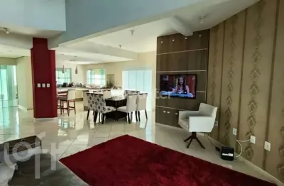 Casa com 3 quartos à venda na rua dos pintassilgos, 114, pedra branca, palhoça, 255 m2 por r$ 1.790.000