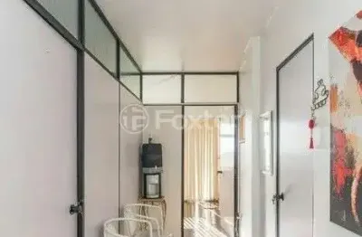 Sala comercial com 2 salas à venda na rua dos andradas, 1137, centro histórico, porto alegre, 32 m2 por r$ 266.000