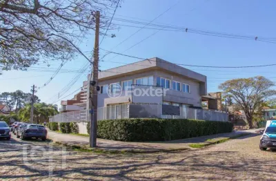 Casa à venda na rua carajá, 051, vila assunção, porto alegre, 431 m2 por r$ 1.700.000