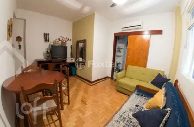Apartamento com 2 quartos à venda na rua riachuelo, 1280, centro histórico, porto alegre, 55 m2 por r$ 215.000