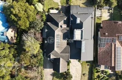 Casa em condomínio fechado com 3 quartos à venda na rua das gralhas, 42, santa terezinha, canela, 270 m2 por r$ 2.890.000