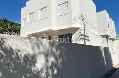 Casa com 2 quartos à venda na avenida quaraí, 510, nonoai, porto alegre, 74 m2 por r$ 395.000