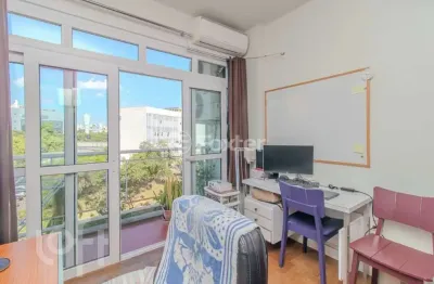 Apartamento com 3 quartos à venda na rua ramiro barcelos, 2391, santana, porto alegre, 107 m2 por r$ 580.000