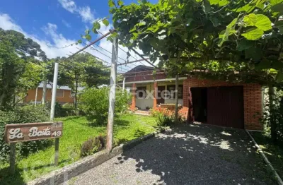 Casa com 2 quartos à venda na rua chile, 334, eugênio ferreira, canela, 63 m2 por r$ 550.000