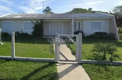 Casa com 4 quartos à venda na rua primavera, 757, centro, xangri-lá, 158 m2 por r$ 850.000