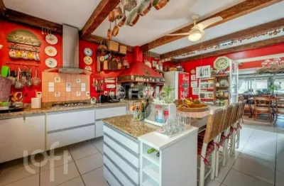 Casa com 3 quartos à venda na rua professor pereira coelho, 86, tristeza, porto alegre, 376 m2 por r$ 2.200.000