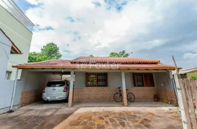 Casa com 3 quartos à venda na Rua Dona Mariana, 1481, Restinga, Porto Alegre, 196 m2 por R$ 399.000