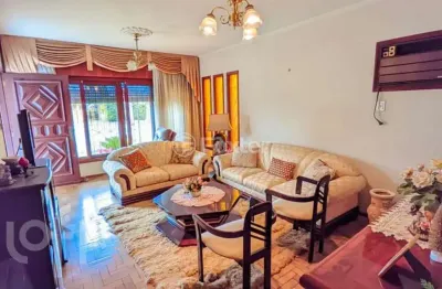 Casa com 3 quartos à venda na Rua Primeiro de Maio, 283, Niterói, Canoas, 210 m2 por R$ 699.000
