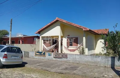 Casa comercial com 1 sala à venda na undefined cartola, 293, salinas, cidreira, 97 m2 por r$ 240.000