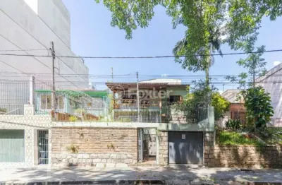 Casa com 3 quartos à venda na avenida carneiro da fontoura, 357, jardim são pedro, porto alegre, 380 m2 por r$ 690.000