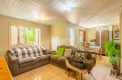 Casa com 4 quartos à venda na Rua Corrêa Lima, 24, Santa Tereza, Porto Alegre, 197 m2 por R$ 990.000