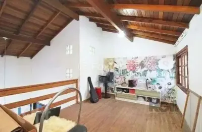 Casa com 2 quartos à venda na Rua Padre Franz Maurmann, 91, Hípica, Porto Alegre, 63 m2 por R$ 310.000