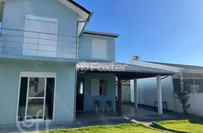 Casa com 3 quartos à venda na Rua Medeiros, 146, Enseada de Brito, Palhoça, 170 m2 por R$ 690.000