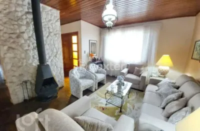 Casa com 3 quartos à venda na avenida tramandaí, 1100, ipanema, porto alegre, 239 m2 por r$ 520.000