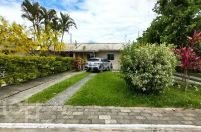 Casa com 3 quartos à venda na rua roberto sell, 2400, centro, palhoça, 134 m2 por r$ 450.000