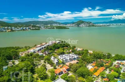 Casa em condomínio fechado com 3 quartos à venda na Estrada Haroldo Soares Glavan, 1450, Cacupé, Florianópolis, 230 m2 por R$ 2.700.000