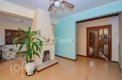 Casa com 4 quartos à venda na Rua Santo Camaratta-Santino, 66, Parque Santa Fé, Porto Alegre, 332 m2 por R$ 950.000