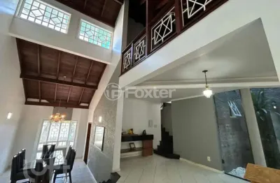 Casa com 3 quartos à venda na Rua Adão José de Vargas, 145, Jardim América, São Leopoldo, 304 m2 por R$ 1.290.000