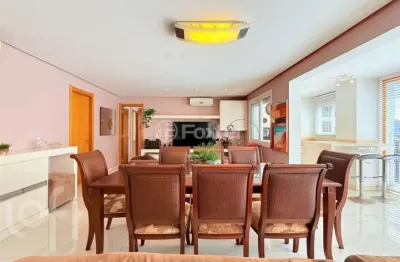 Apartamento com 3 quartos à venda na Avenida Túlio de Rose, 330, Jardim Europa, Porto Alegre, 163 m2 por R$ 2.700.000