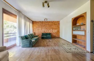 Casa com 4 quartos à venda na Avenida Cai, 490, Cristal, Porto Alegre, 459 m2 por R$ 1.070.000