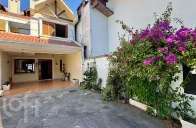 Casa com 3 quartos à venda na Rua Engenheiro Coelho Parreira, 45, Ipanema, Porto Alegre, 181 m2 por R$ 780.000