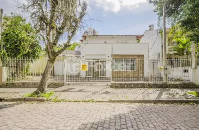 Casa comercial com 3 salas à venda na rua luiz cosme, 328, passo da areia, porto alegre, 393 m2 por r$ 1.150.000