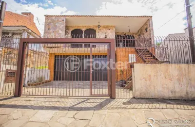Casa com 3 quartos à venda na avenida jacuí, 1188, cristal, porto alegre, 280 m2 por r$ 725.000