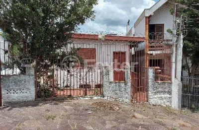 Terreno à venda na rua antônio carlos lopes, 90, medianeira, porto alegre, 297 m2 por r$ 322.000