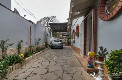 Casa com 3 quartos à venda na rua bernardo guimarães, 148, partenon, porto alegre, 235 m2 por r$ 495.000
