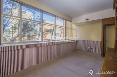 Sala comercial com 3 salas à venda na rua câncio gomes, 776, floresta, porto alegre, 43 m2 por r$ 141.075