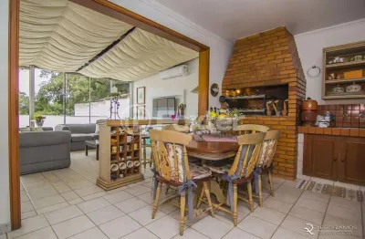Casa comercial com 4 salas à venda na avenida coronel lucas de oliveira, 2609, petrópolis, porto alegre, 340 m2 por r$ 1.899.999
