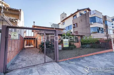 Casa com 4 quartos à venda na rua dona adda mascarenhas de moraes, 877, jardim itu sabará, porto alegre, 260 m2 por r$ 750.000