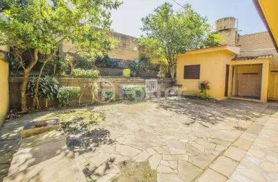 Casa com 3 quartos à venda na rua artigas, 320, petrópolis, porto alegre, 234 m2 por r$ 1.150.000