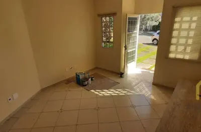 Casa em condomínio fechado com 3 quartos à venda na loteamento villaggio di itaici, 1011, villaggio di itaici, indaiatuba, 105 m2 por r$ 800.000